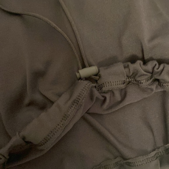 Gymshark Women's Black Crop-top Exercise Training Workout Drawstring Size Medium - Picture 8 of 8